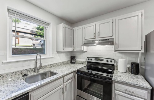 Newark Apartment | Pine Brook 416 I Corporate 1.5Br Apartment ! Pool