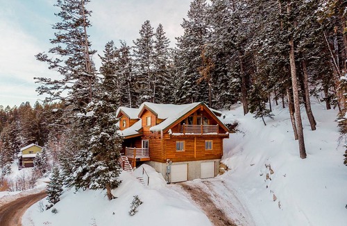 Summit Park House | Pine by AvantStay Magnificent Private Log Cabin w/ Veranda Mtn Views & Hot Tub