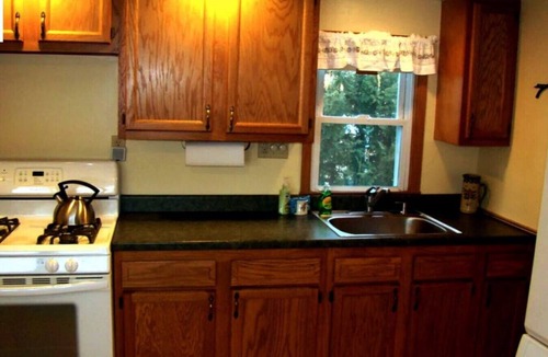 Plattsburgh Cottage | Pine Cottage at Heron Ledge