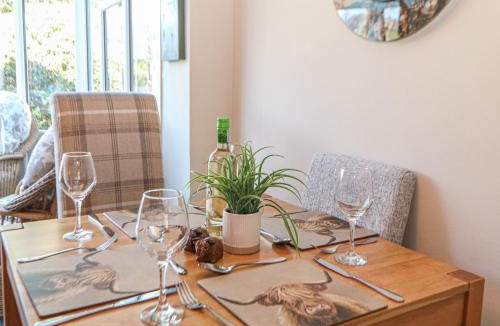 Hathersage House | Pine Cottage