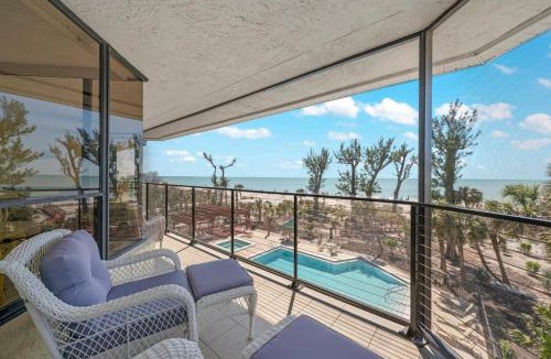 Sanibel House | Pine Cove #304