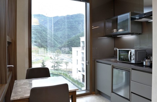 Jeongseon Apartment | Pine Forest