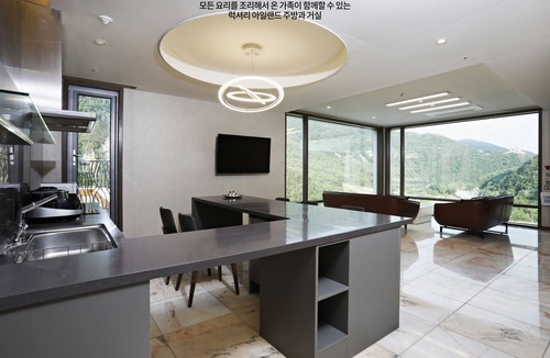 Jeongseon Apartment | Pine Forest