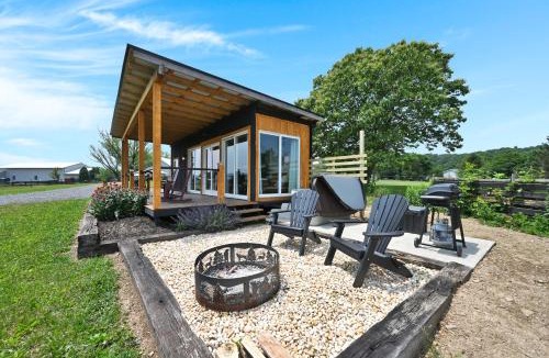 Pine Grove Apartment | Pine Grove Scenic View Unforgettable Love Getaway