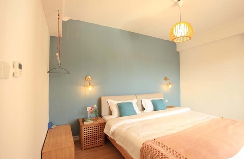 Tongzhou Hotel | pine house
