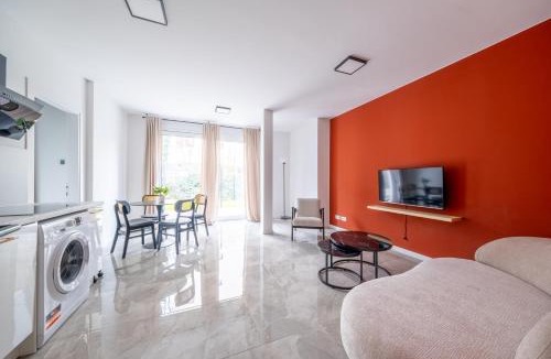 Alt-Moosach Apartment | Pine Living