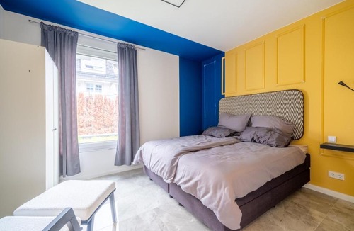 Alt-Moosach Apartment | Pine Living
