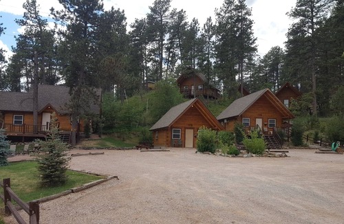 Rapid City Cabin | Pine Lodge #1 at Rustic Ridge