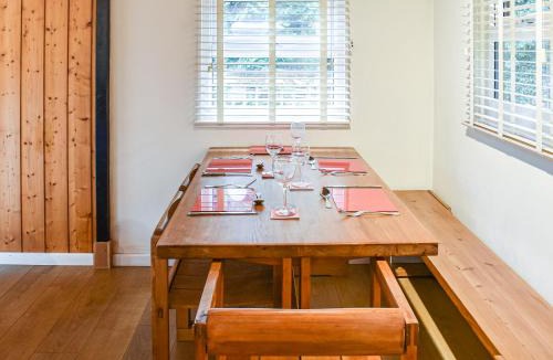 Lofthouse House | Pine Lodge