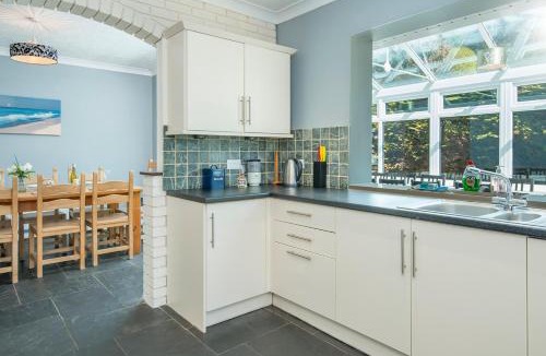 Wiseman's Bridge House | Pine Lodge