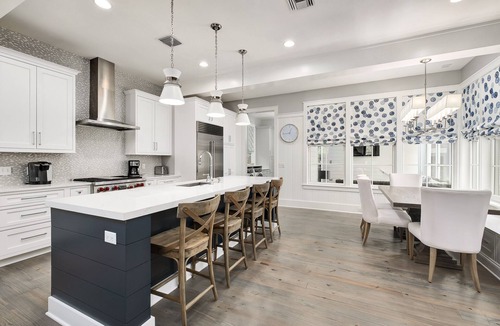 Forest District House | Pine Needles- Sleeps 12 in WaterColor!