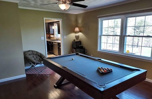 Harper House | Pine Ridge Manor-Private Hot Tub, beautiful Hilltop with views
