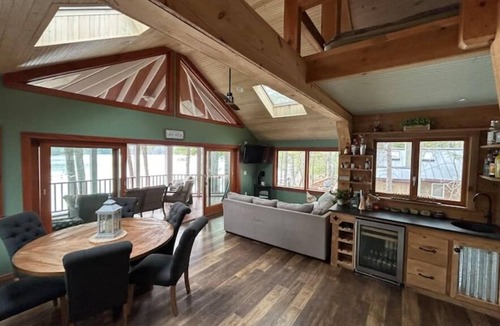 Pine River Pond House | Pine River Pond waterfront