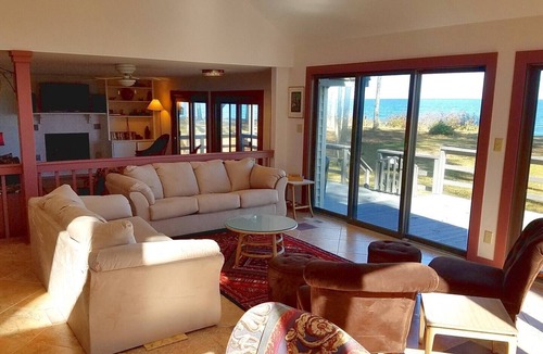 Edwardsville House | Pine Shore Beach House on Chesapeake Bay w/170ft pier