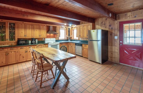 Minden Hills Cottage | Pine Springs Retreat + Hot-Tub & Steam Room