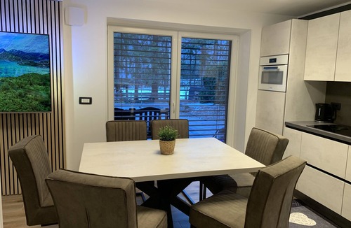 Gozd Martuljek Apartment | Pine Tree Holiday House
