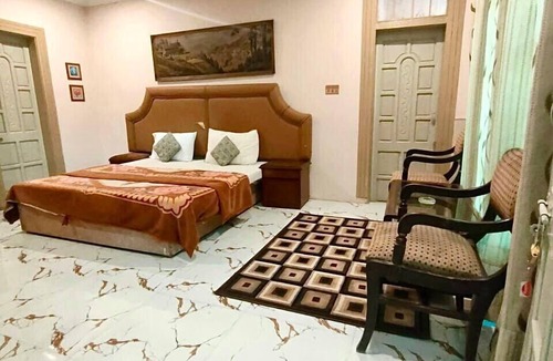 Loralai District Hotel | Pine Valley View