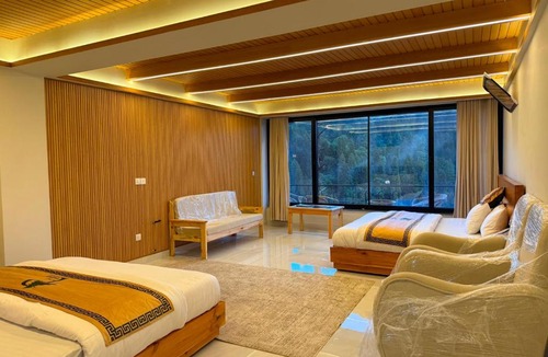 Dhirkot Hotel | Pine View Hotel
