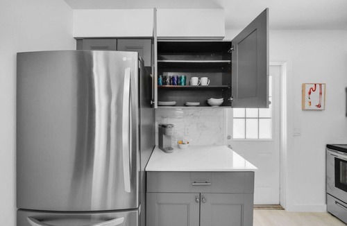 Naples Park Cottage | Pineapple Cottage unit 1
