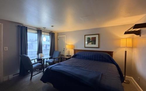 North Attleboro Hotel | Pineapple Inn