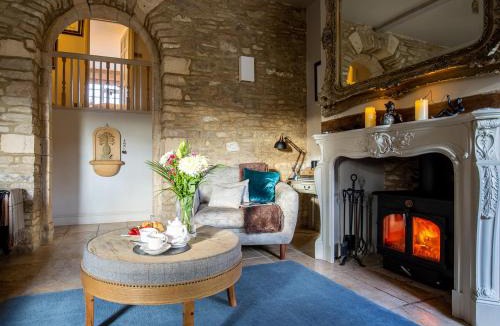 Longborough House | Pineapple Spa Cottage