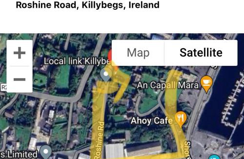 Killybegs House | PINEBROOK House double bed Small En-suite Free Parking