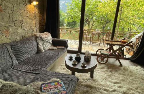 Eptalofos Apartment | Pinecone Lodge, Eptalofos River Garden Chalet