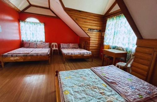 Kabayan Hostel | Pinecone Lodge & Restaurant