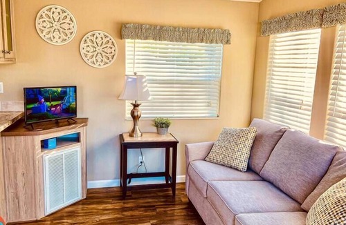 Southgate Apartment | Pinecraft Cottage Tiny Home
