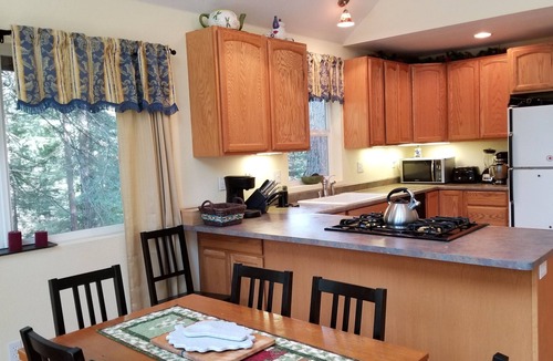 Long Barn Cabin | PinecrestAreaRentals #4 Book 2nights get 3rd free Feb 8 stay watch Superbowl!.