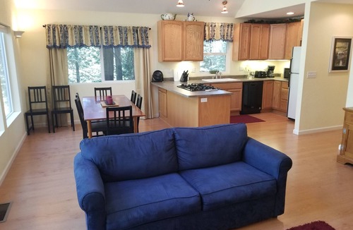 Long Barn Cabin | PinecrestAreaRentals #4 Book 2nights get 3rd free Feb 8 stay watch Superbowl!.