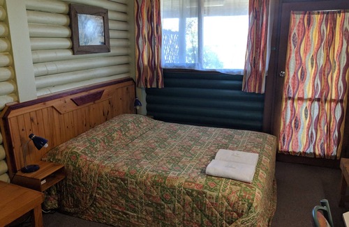 Nelson Hotel | Pinehaven Motel