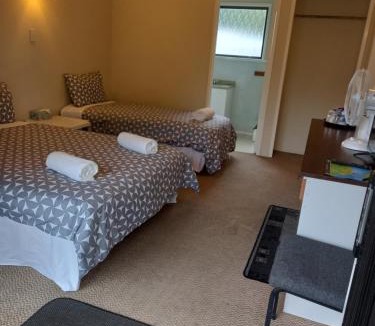 Opua Hotel | Pinelodge
