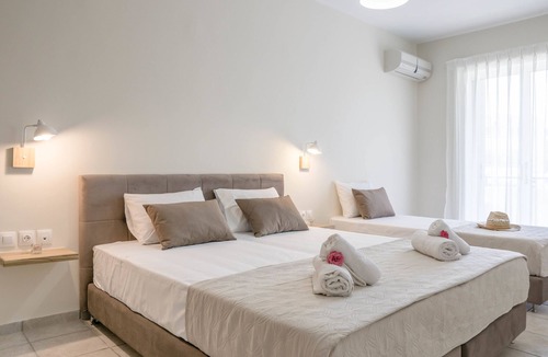 Platanes Hotel | Pinelopi Hotel