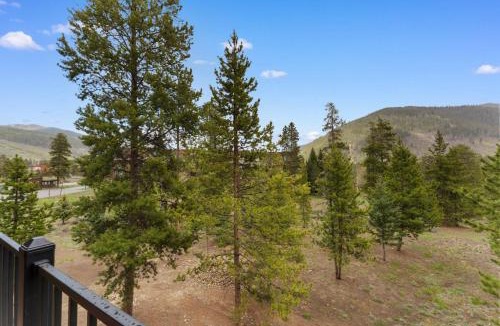 Keystone Apartment | Pines #2041 : 2