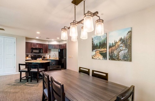 Pinetop Condo | Pinetop | Family Mountain Getaway | Pool + Hot Tub | 2BR Deluxe Condo