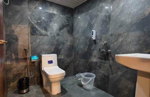 Darjeeling Hotel | PINEVIEW ESCAPES