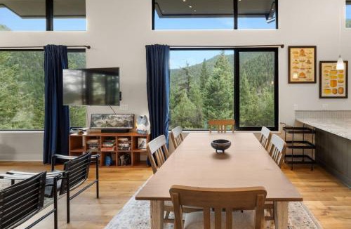 Jamestown House | Pineview Panorama Luxe Retreat 20 Mins to Boulder