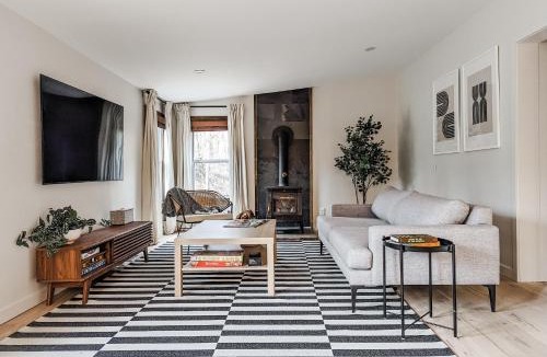 Catskill House | Pinewood Bungalow - Luxury Cabin, Kid-Friendly