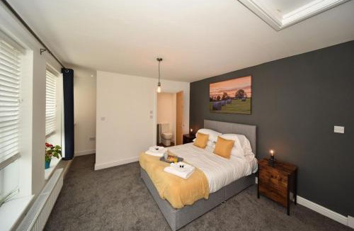 Macclesfield Apartment | Pinfold Suite - Chester Road Apartments By