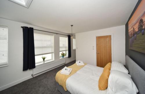 Macclesfield Apartment | Pinfold Suite - Chester Road Apartments By