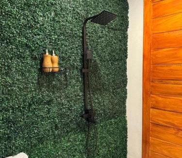 Songan Bed & Breakfast | Pinggan Tavora