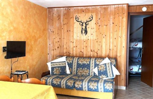 Schilpario Apartment | Pink Grumello