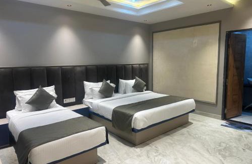 Dausa House | Pinky Hotel