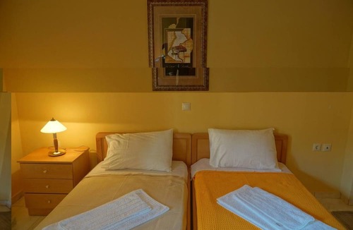 Symi House | Pinotsi Room 2 - 2 single