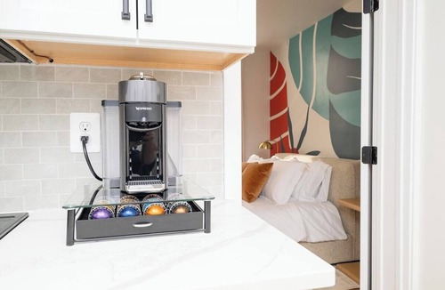 Cambridge Apartment | Pint-Sized on Poplar - Contemporary Cambridge Apartment Across from RAR Brewing
