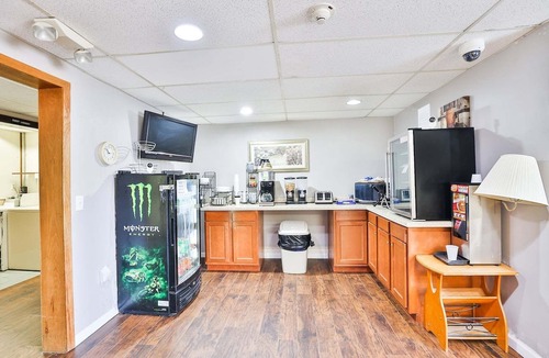 Pipestone Historic District Apartment | Pipestone|Queen Bed|Nsmk
