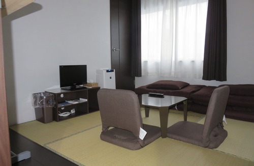 Higashi Hostel | Pirka Sapporo - Hostel