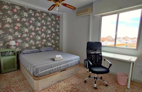 Almeria Apartment | Piso cerca Playa con 2 duchas y 5 Aires Acondicionados