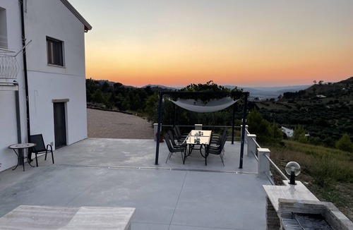 Pisticci House | Pisticci -Matera. Rustic house with a magnificent view in olive grove